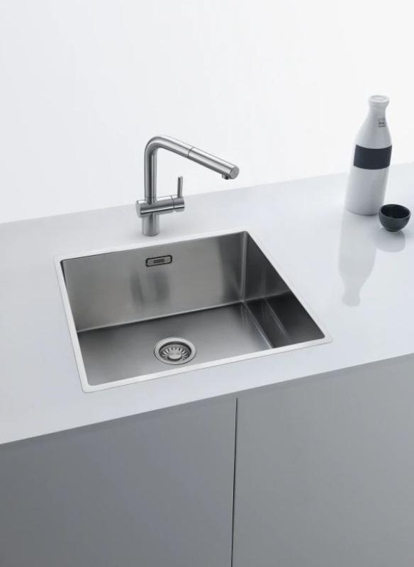 Robinetterie de cuisine en inox brossé Franke Atlas Neo avec bec extractible inox 115.0521.438
