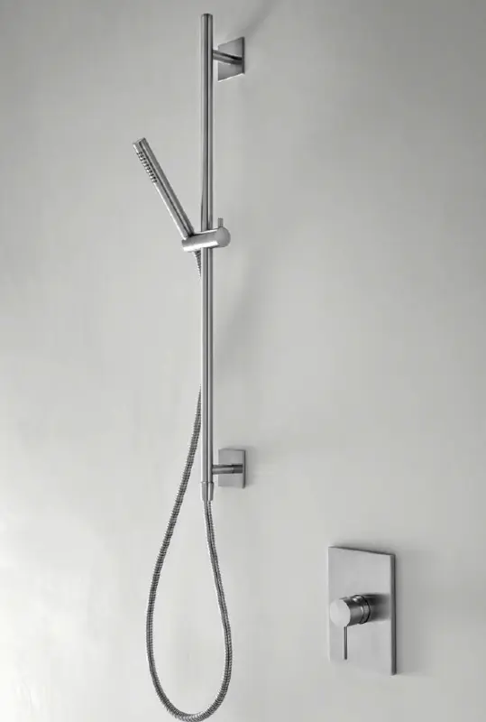 SB 316 Set de glissière carrée avec douchette et flexible de douche inox