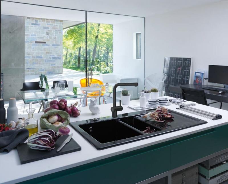 Franke Robinet de cuisine à capteur noir brossé Atlas Neo avec bec rétractable 115.0625.527