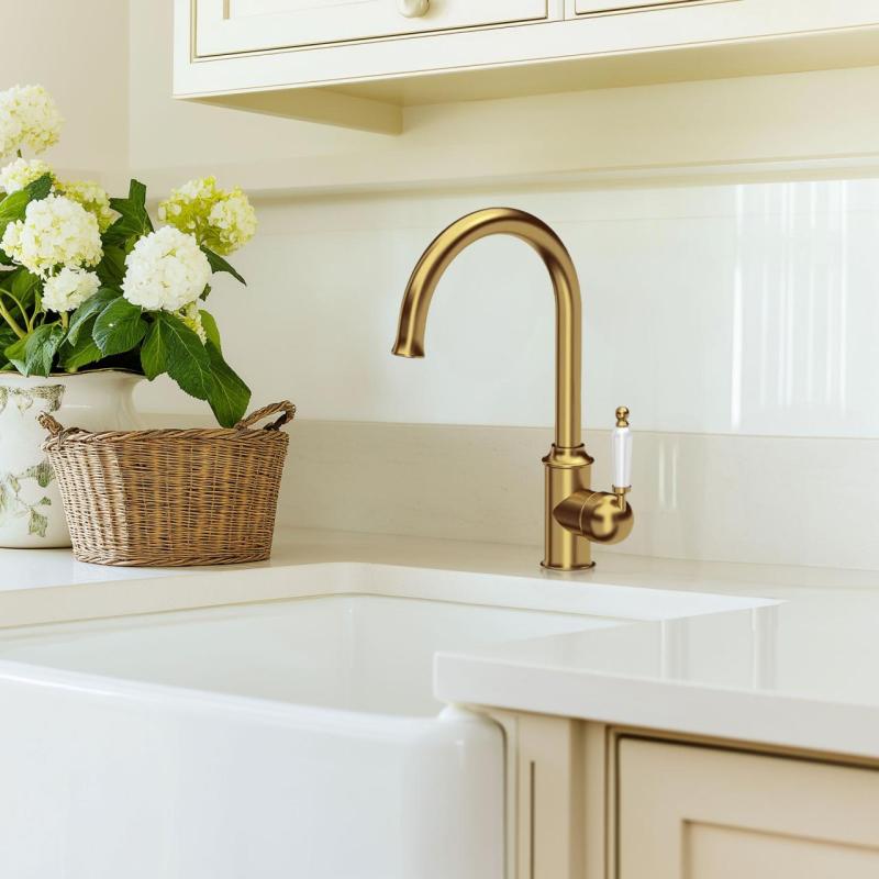 Quadri Worktop Robinet de Cuisine Classique Nostalgique en Or PVD avec Poignée en Céramique 1208956102