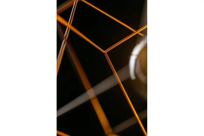 Decor Rosa Lampe à suspension géométrique composée de 2 cubes en laiton Or 3376