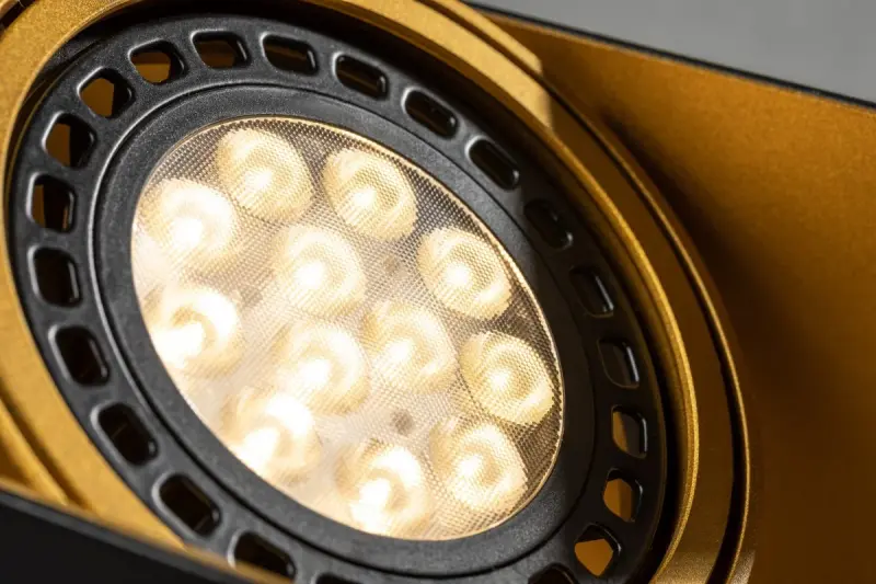 Decor Verso Plafonnier Noir Or avec tête mobile deux sources lumineuses 4212