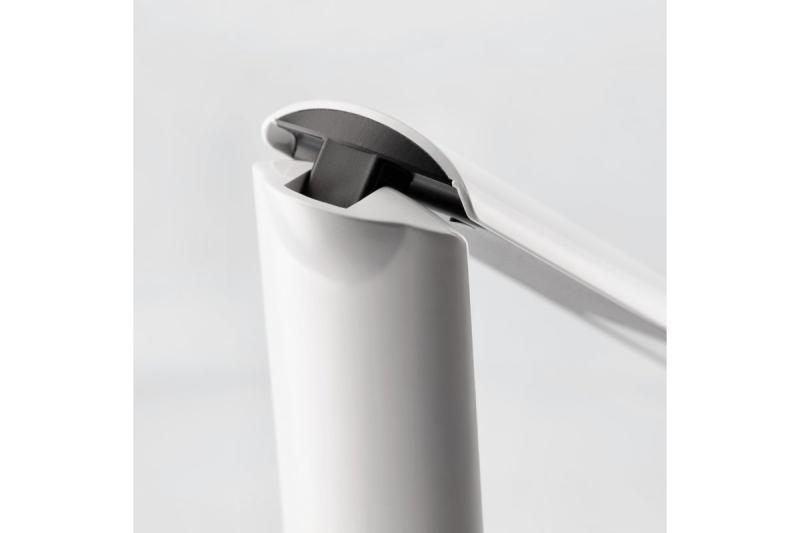 Decor Lampe de bureau FLOWER 4W 240lm.AC220-240V 4000K batterie 1800MAh Ra>80 noir/blanc. 1208962481