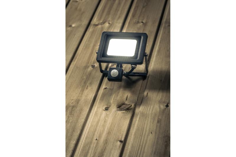 Projecteur LED iNEXT avec détecteur de mouvement 20 W 1600 lm, PF > 0,9, RA > 80, IP65, 120°, 6400 K, corps noir 1208962859
