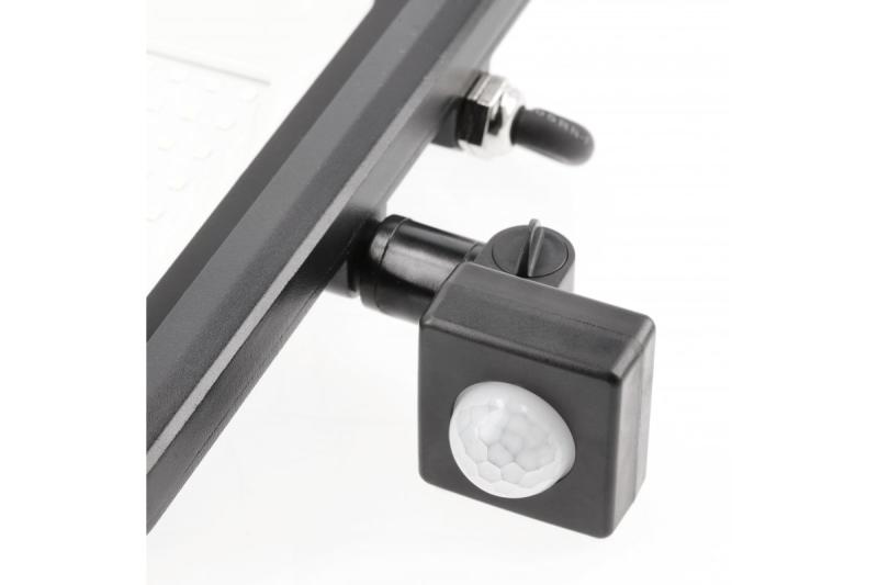 Projecteur LED iNEXT avec capteur de mouvement 50W 4000lm, PF>0,9, RA>80, IP65, 120°, 6400K, corps noir 1208962862