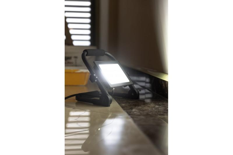 NELI Projecteur Portable, LED, 50W, 4500lm, 6400K, AC220-240V, IP65, câble de 1,5m