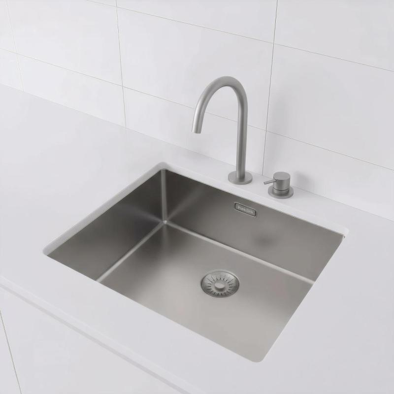 Pure.Sink Exclusivo Évier en inox 50x40 cm avec un rayon de 10mm pour montage sous plan, à fleur et sur plan PEX5040-02