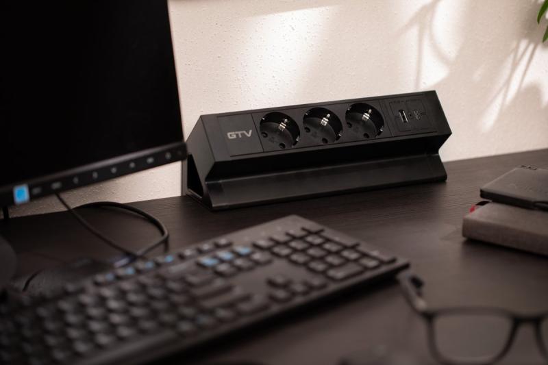 Prise de meuble BASCO, 3xSCHUKO, USB A+C, câble 1,5 m, noir