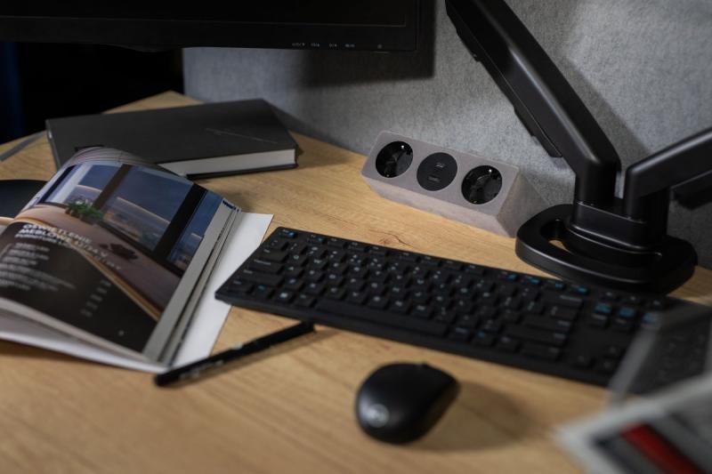 Prise pour meuble SOFITO, 2xSHUKO, USB A+C, câble 1,5 m, gris flocage