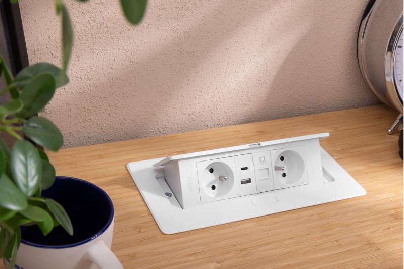 MULTISOFT Prise de meuble 2x Prise avec terre, USB A+C, RJ45, Câble d'alimentation avec fiche, Blanc