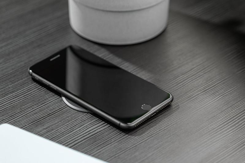 Appareil de charge sans fil avec charge rapide, encastré, noir