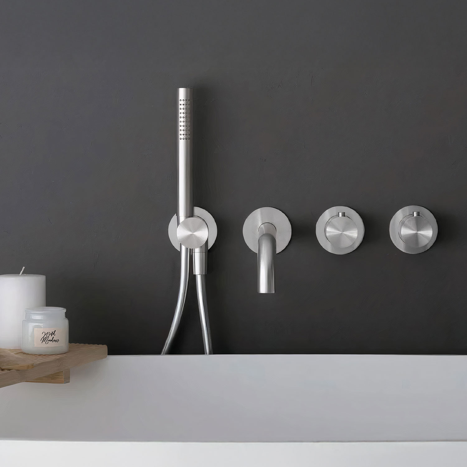 Ensemble de Douche Complet vs. Mélange de Composants Individuels : Lequel Élève le Design de Votre Salle de Bain ?
